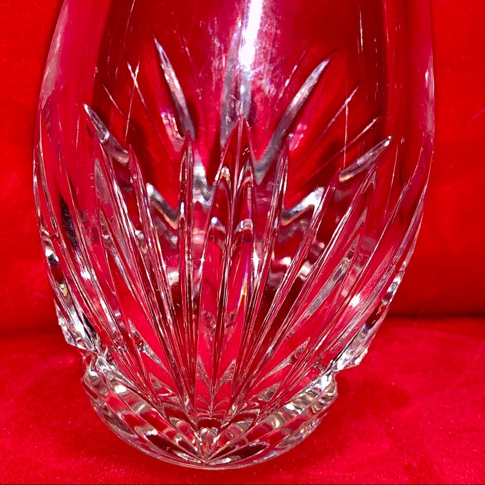 Wedgewood Crystal Vase - Picture 15 of 16